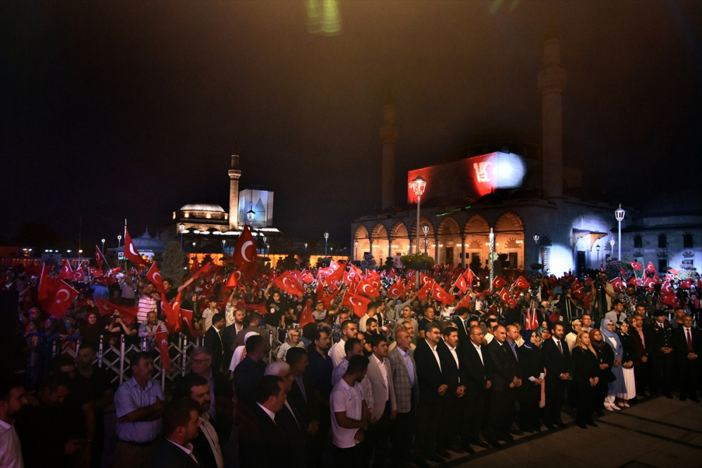 Konya, Mevlana Meydanı'nda 15 Temmuz Şehitlerini andı 43