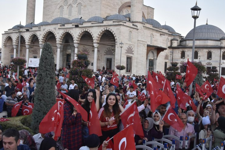 Konya, Mevlana Meydanı'nda 15 Temmuz Şehitlerini andı 7