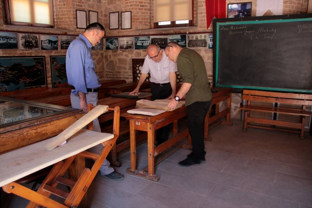 Konya İl Eğitim Tarihi Müzesinde 10 bine yakın materyal sergileniyor 18