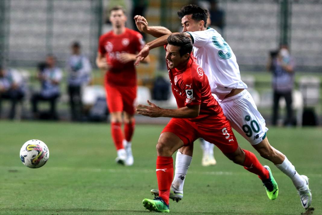 Konyaspor-Vaduz maçından kareler 4