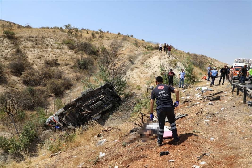 Gaziantep'te katliam gibi kaza: 15 ölü, 22 yaralı 14