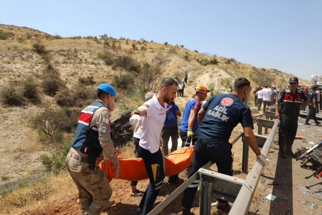 Gaziantep'te katliam gibi kaza: 15 ölü, 22 yaralı 15
