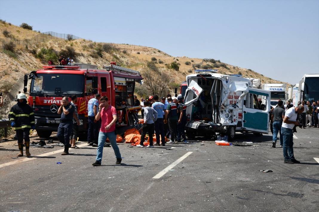 Gaziantep'te katliam gibi kaza: 15 ölü, 22 yaralı 40