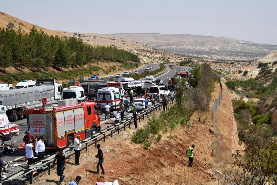 Gaziantep'te katliam gibi kaza: 15 ölü, 22 yaralı 46