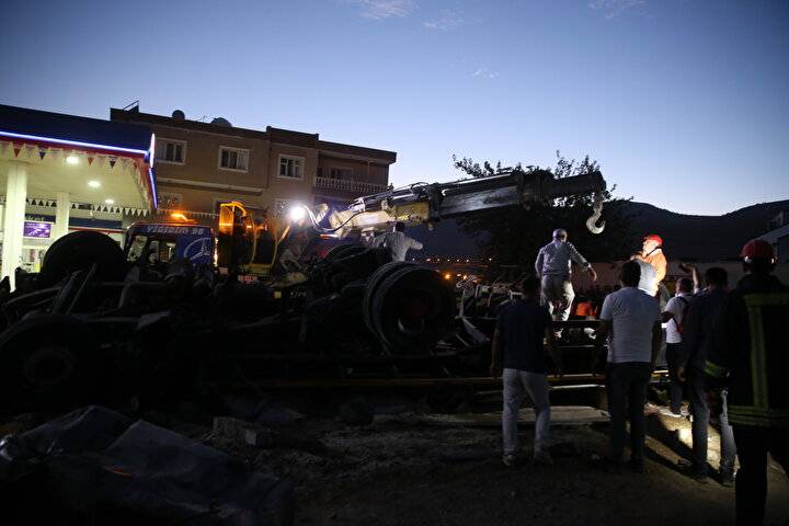Mardin'deki kaza felaketinin boyutunu gösteren kareler 10