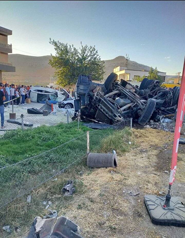 Mardin'deki kaza felaketinin boyutunu gösteren kareler 8