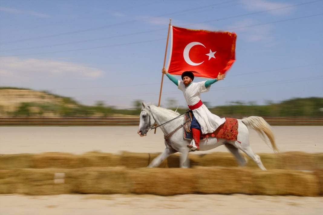 Anadolu'nun renkleri Malazgirt Zaferi etkinliklerinde buluştu 3
