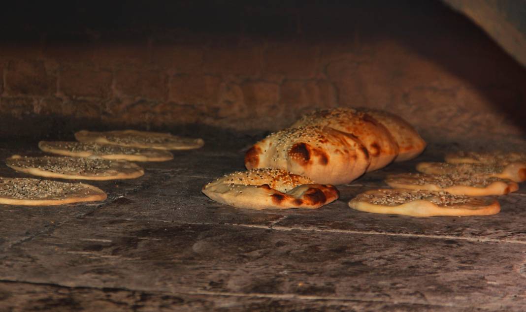 Osmanlı’dan günümüze uzanan Anadolu’nun pizzası "yağ somunu” 3