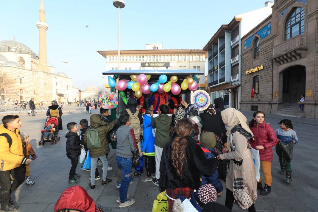 Konya'da çocuklar üç ayları "şivlilik" geleneğiyle karşıladı 30