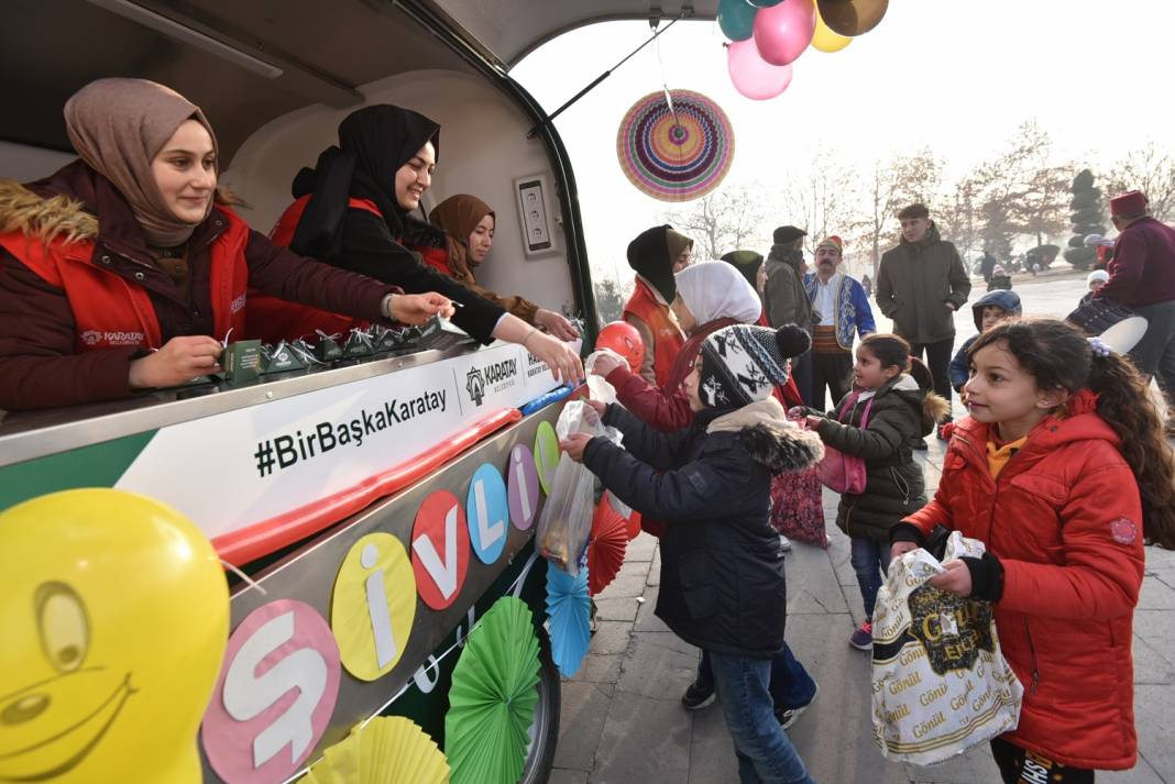 Konya'da çocuklar üç ayları "şivlilik" geleneğiyle karşıladı 32