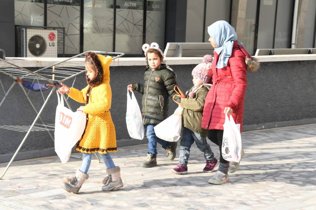 Konya'da çocuklar üç ayları "şivlilik" geleneğiyle karşıladı 6