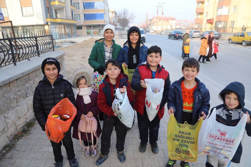 Konya'da çocuklar üç ayları "şivlilik" geleneğiyle karşıladı 9