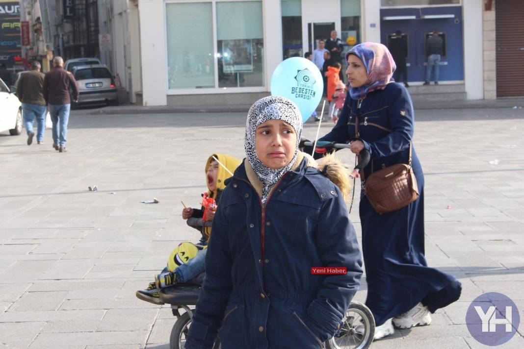 Konya'da şivlilik coşkusu... Binlerce çocuk Bedesten Çarşısını bastı 24