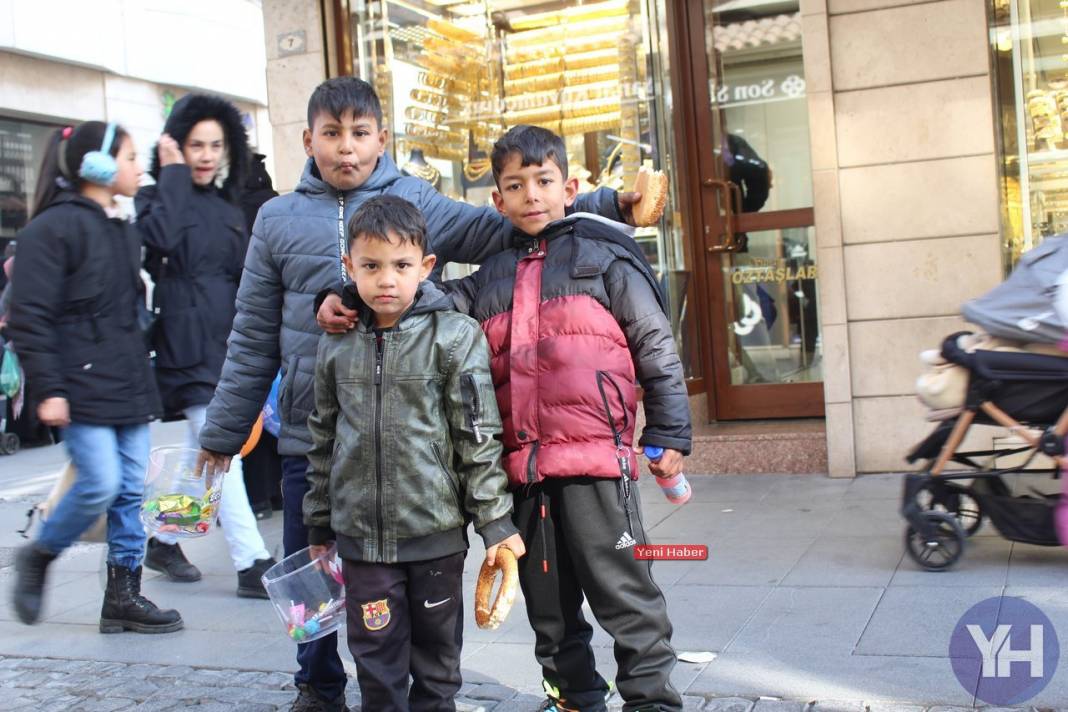 Konya'da şivlilik coşkusu... Binlerce çocuk Bedesten Çarşısını bastı 3