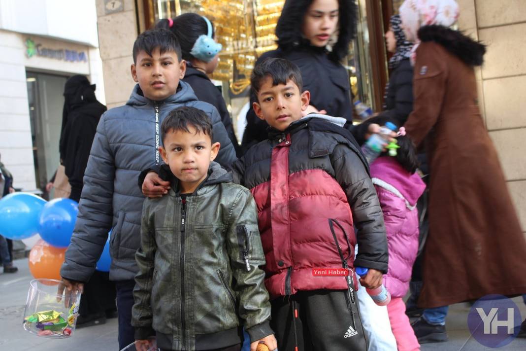 Konya'da şivlilik coşkusu... Binlerce çocuk Bedesten Çarşısını bastı 4