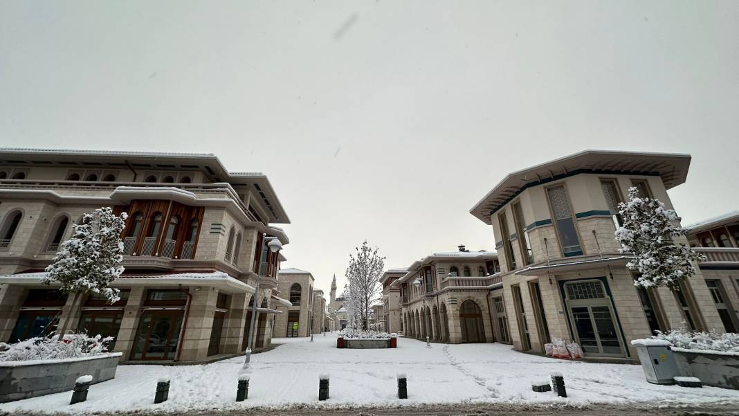 Konya'da kar yağışı kenti beyaza bürüdü 5