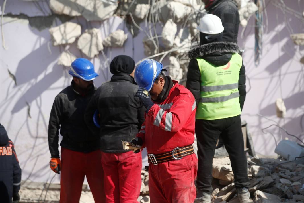 Kahramanmaraş merkezli depremlerden etkilenen Hatay'dan kareler 6