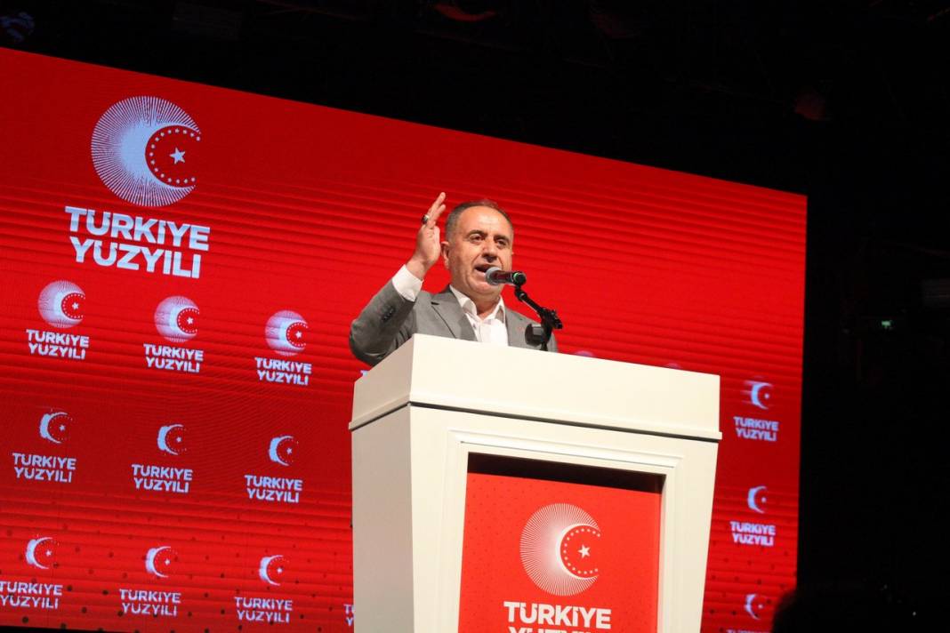 Konya'da muhteşem coşku! Cumhurbaşkanı Erdoğan'ın zaferi kutlandı 18