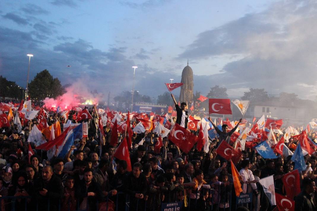 Konya'da muhteşem coşku! Cumhurbaşkanı Erdoğan'ın zaferi kutlandı 3