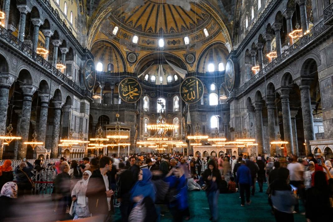 Ayasofya-i Kebir Cami-i Şerifi'nde İstanbul'un fethi için mevlit okutuldu 1