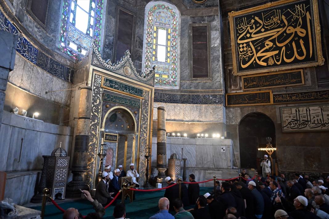 Ayasofya-i Kebir Cami-i Şerifi'nde İstanbul'un fethi için mevlit okutuldu 2
