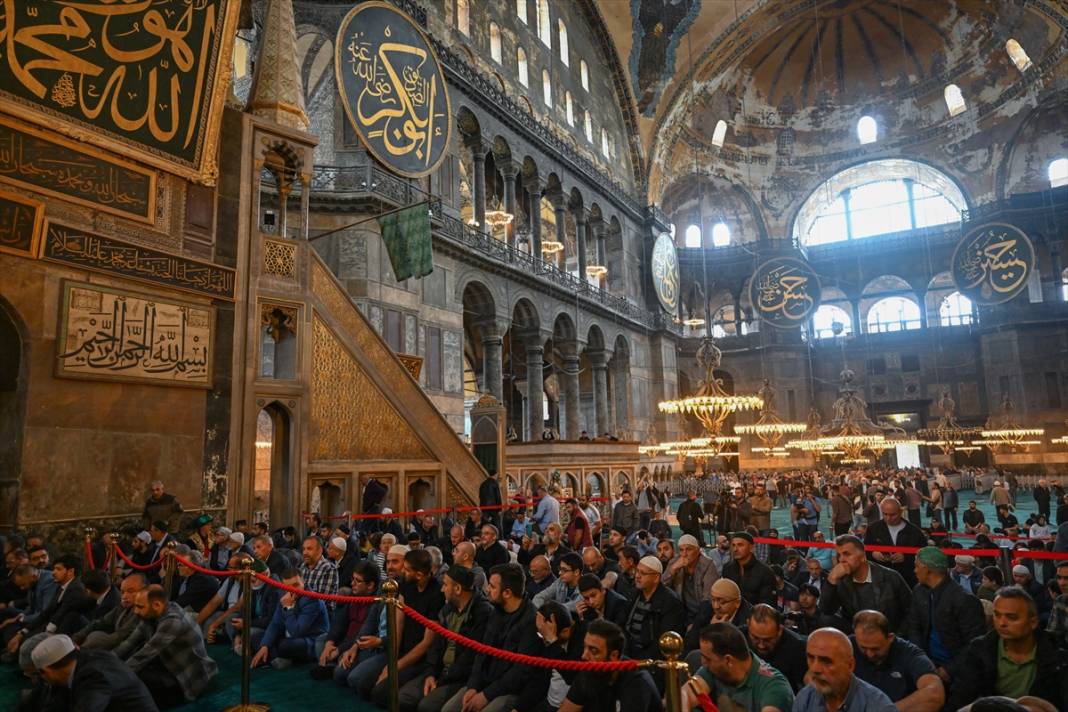 Ayasofya-i Kebir Cami-i Şerifi'nde İstanbul'un fethi için mevlit okutuldu 5