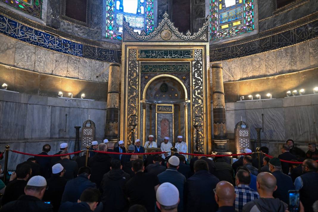 Ayasofya-i Kebir Cami-i Şerifi'nde İstanbul'un fethi için mevlit okutuldu 7