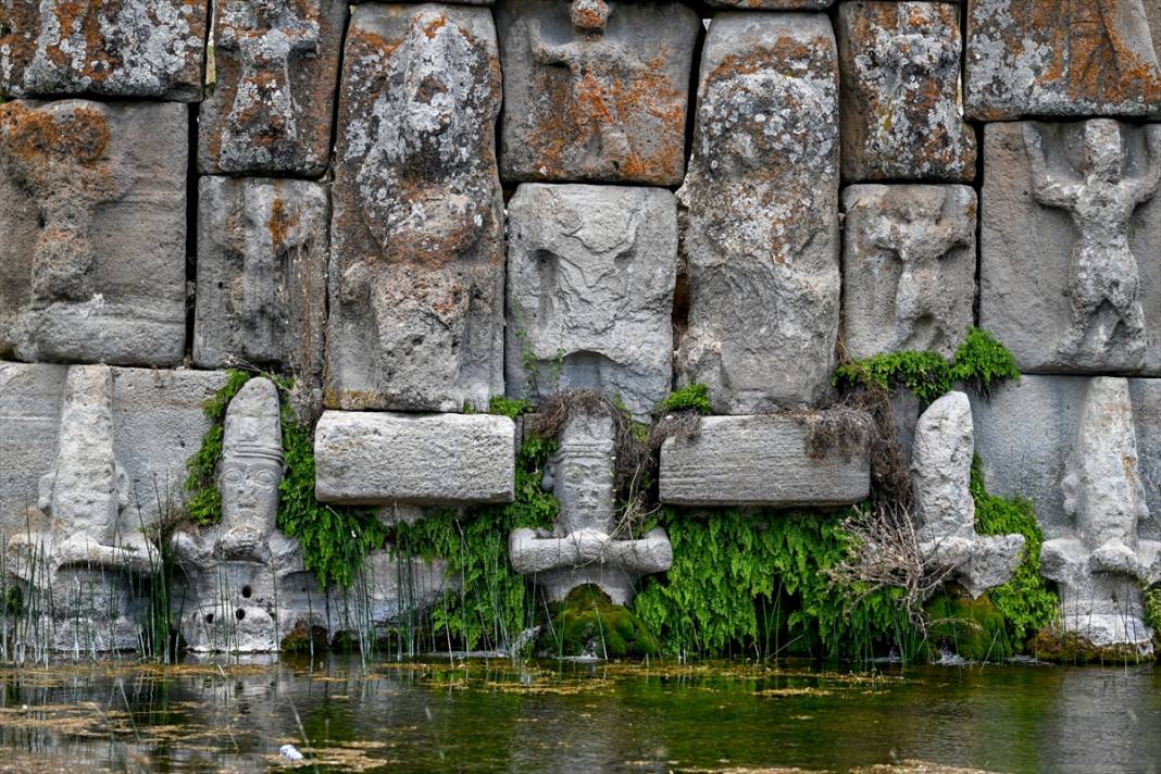 Eflatunpınar Hitit Su Anıtı mimarisiyle ilgi çekiyor 7