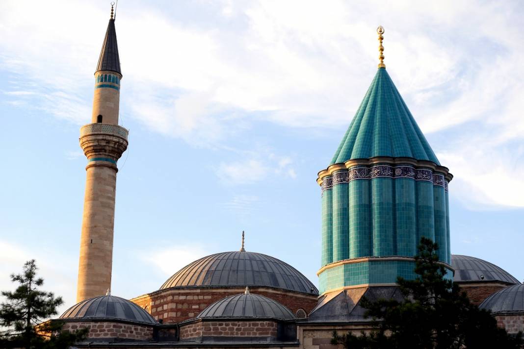 Konya'nın simgesi Mevlana Müzesi'nin simgesi "Yeşil Kubbe" yeni görünümüne kavuştu 9