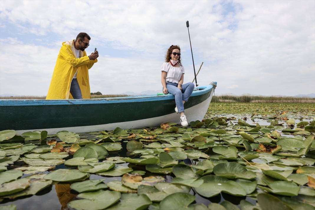 Konya'daki gölün sığ kıyıları fotoğraf tutkunlarının uğrak yeri oldu 6