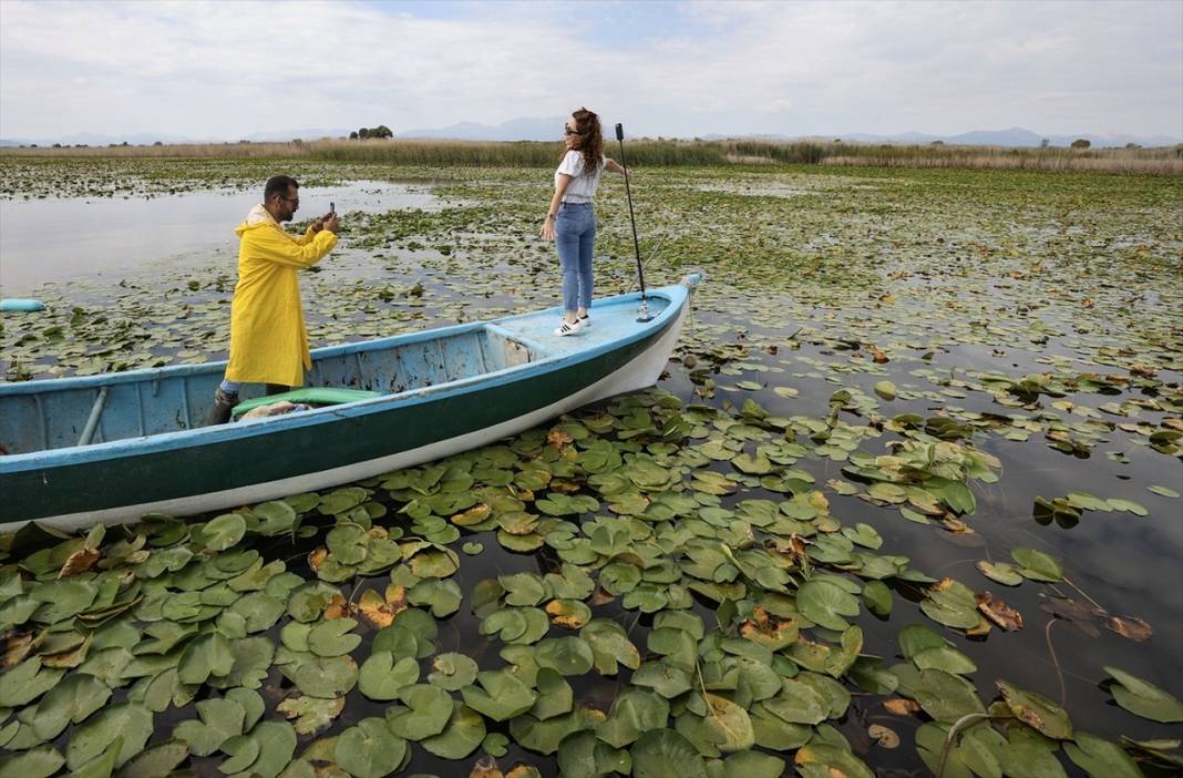 Konya'daki gölün sığ kıyıları fotoğraf tutkunlarının uğrak yeri oldu 8