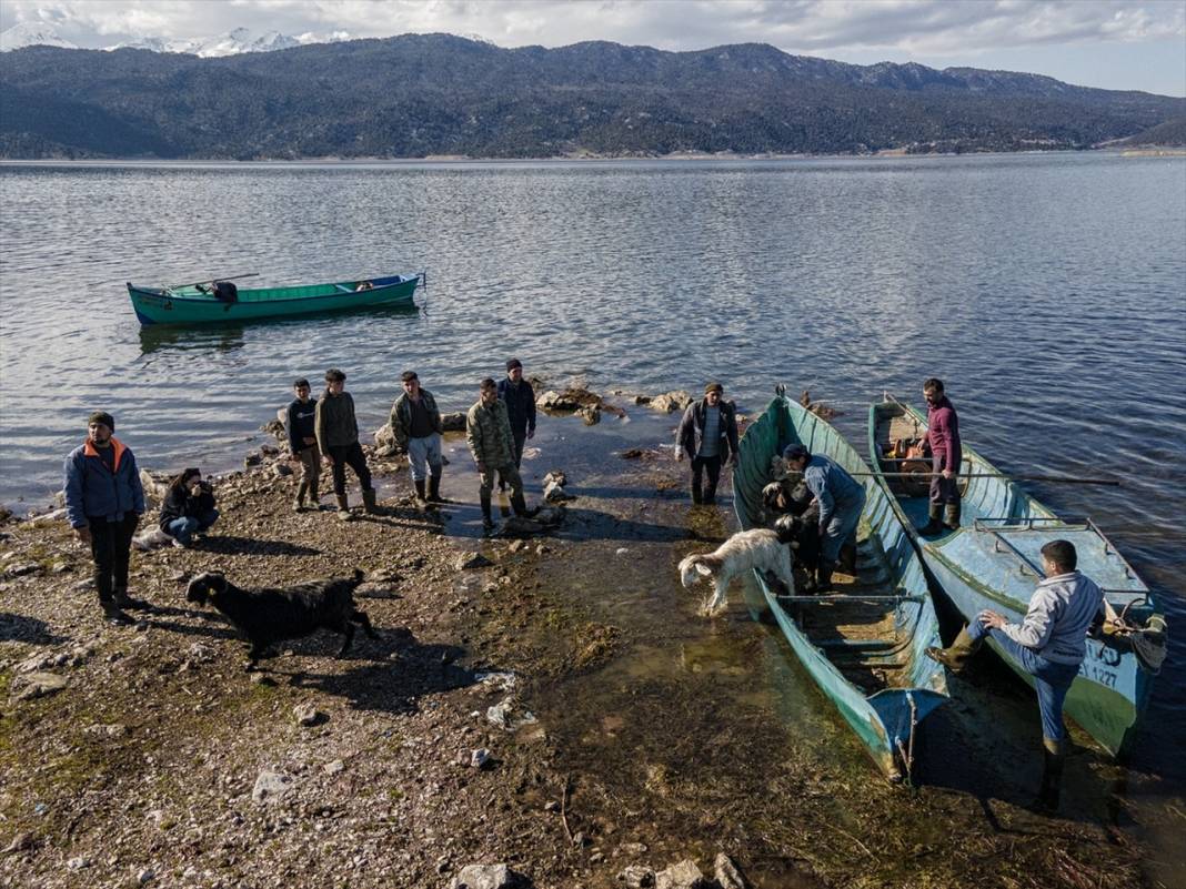 Bu kareler Konya'dan... Balıkçı tekneleriyle dönüş başladı 12