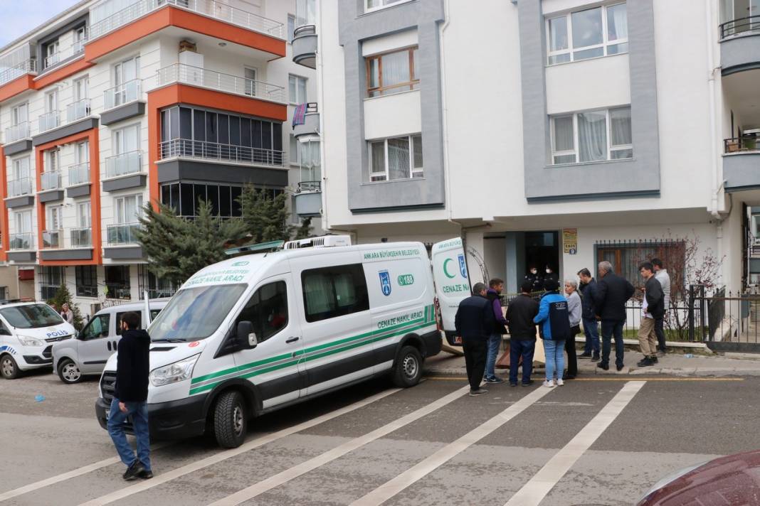 Ankara'da bastonlu adam dehşeti! Eşi ve oğlunu öldürdü... Sebebi ise... 12