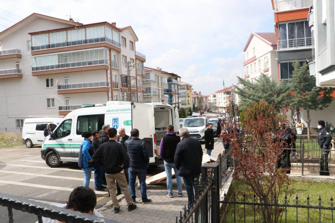 Ankara'da bastonlu adam dehşeti! Eşi ve oğlunu öldürdü... Sebebi ise... 2