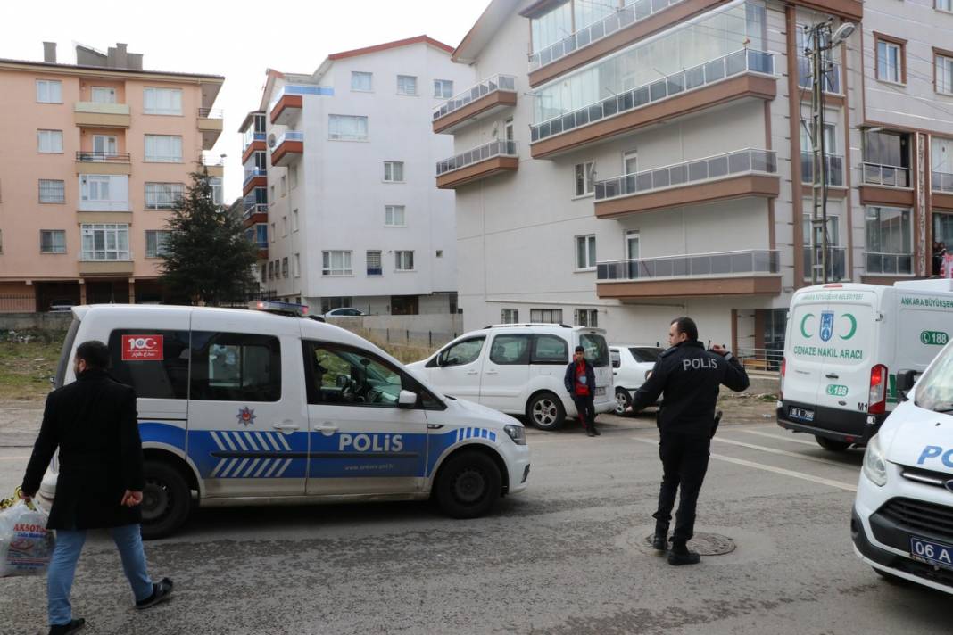 Ankara'da bastonlu adam dehşeti! Eşi ve oğlunu öldürdü... Sebebi ise... 8