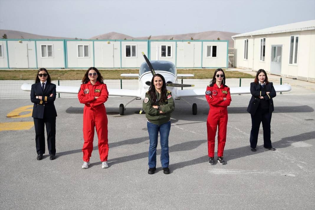 Geleceğin kadın kaptan pilotları Konya'da yetişiyor 1