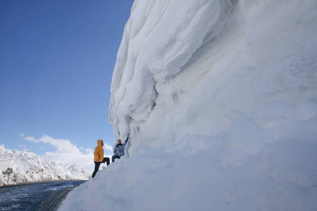 Hakkari'de kar kalınlığı 5 metreyi buldu 7