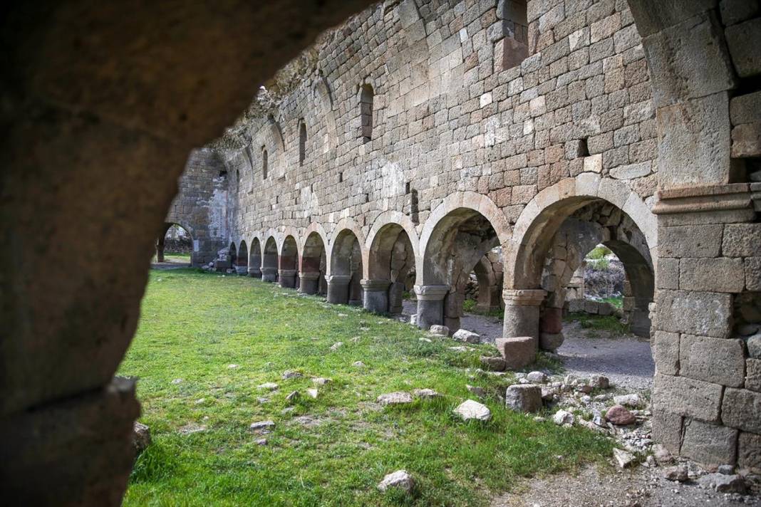 Konya-Karaman sınırında yeni tarihi yapılar tespit edildi 12
