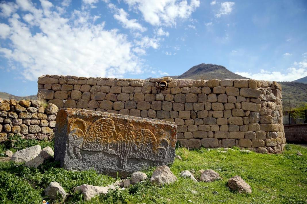 Konya-Karaman sınırında yeni tarihi yapılar tespit edildi 4