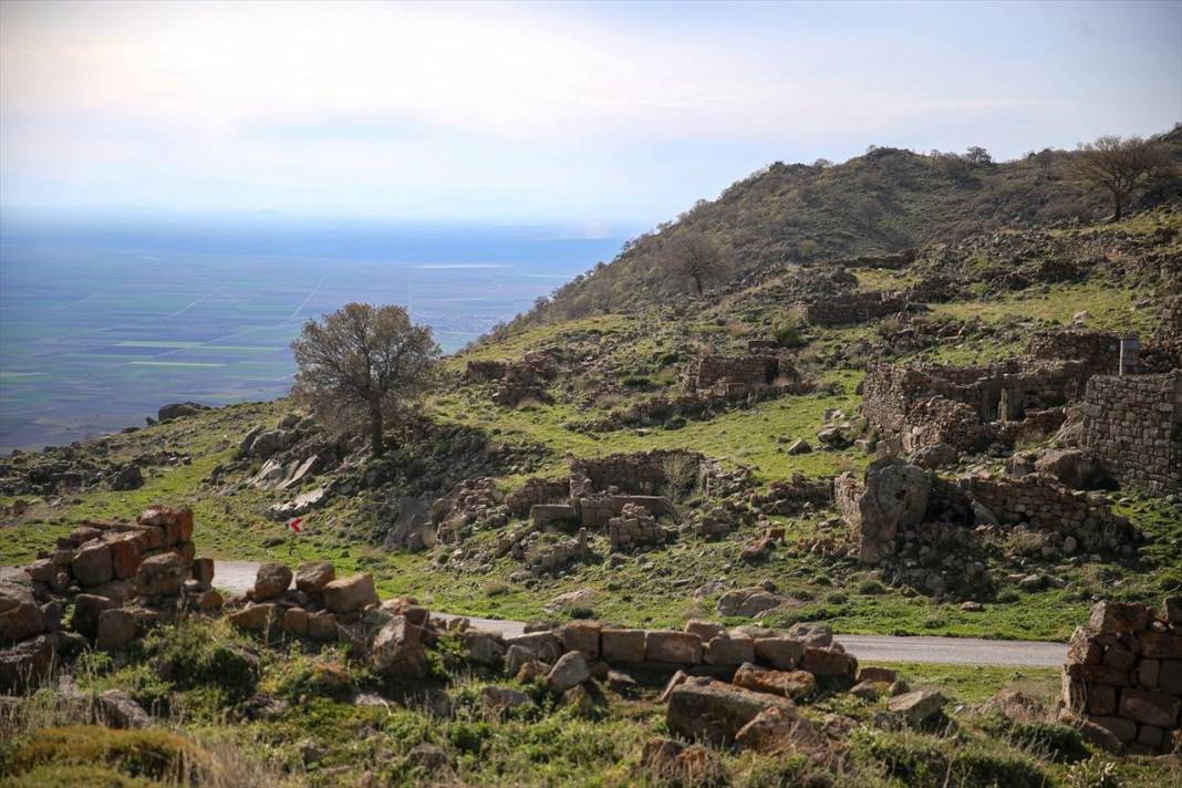Konya-Karaman sınırında yeni tarihi yapılar tespit edildi 7