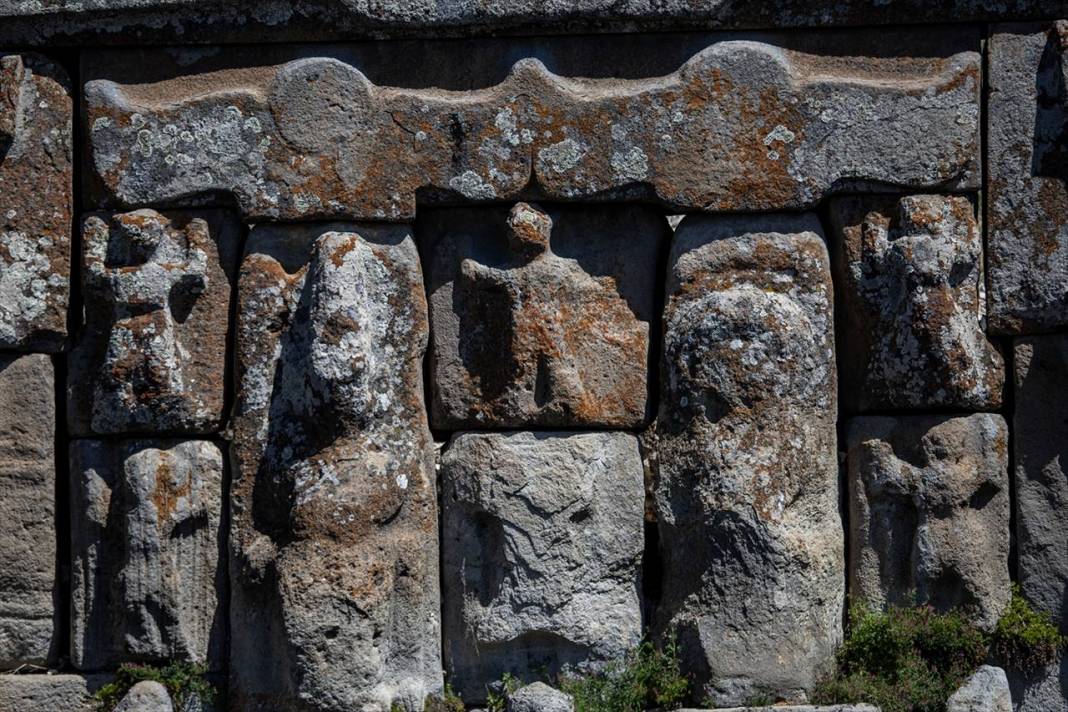 Konya'da Hititerden kalma anıta yoğun ilgi 5