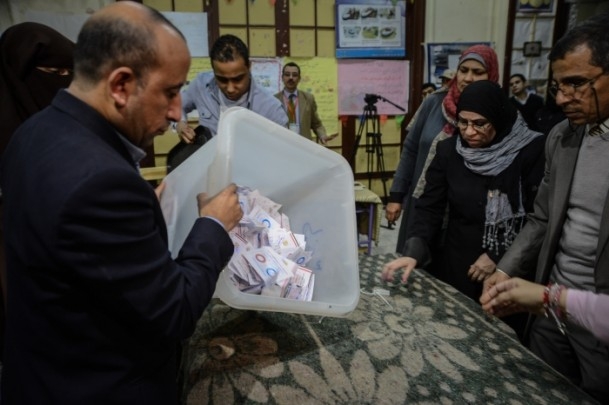 Mısır'daki anayasa referandumu sona erdi 5