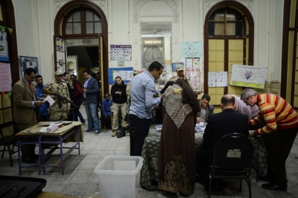 Mısır'daki anayasa referandumu sona erdi 9