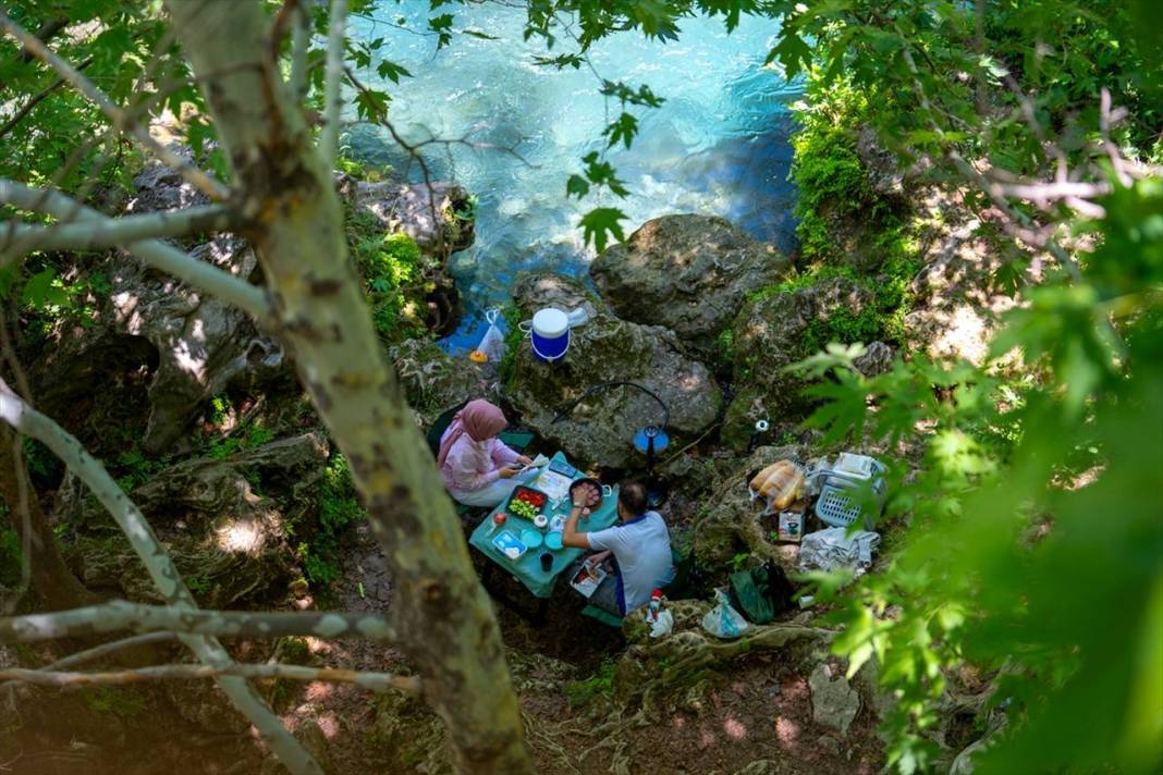 Doğa severlerin uğrak noktası Yer Köprü Şelalesi 6