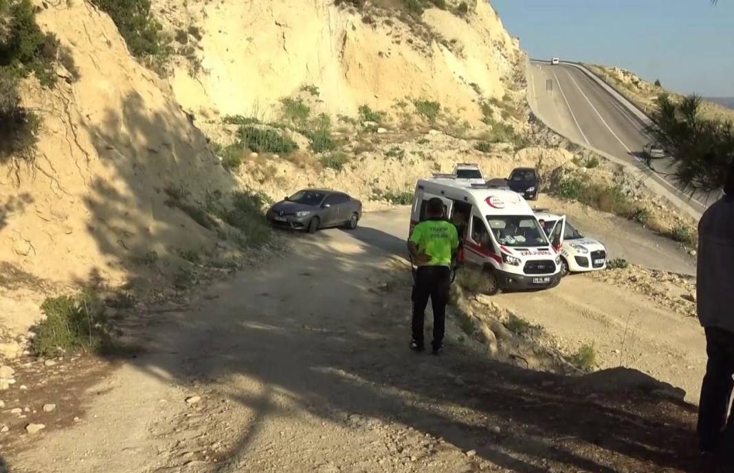 Karaman'da uçuruma yuvarlanan araçtaki genç kadın hayatını kaybetti 2