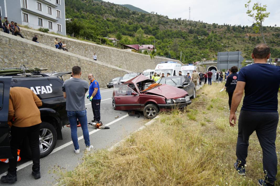 Gümüşhane'de çift hayatını kaybetti! 3 torun ise yaralı 5