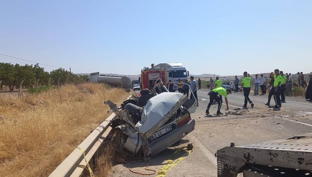 Şanlıurfa'da otomobil hurdaya döndü! Sürücü hayatını kaybetti 1