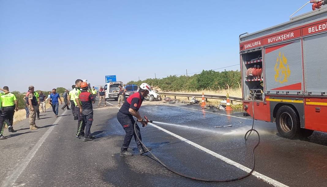 Şanlıurfa'da otomobil hurdaya döndü! Sürücü hayatını kaybetti 4