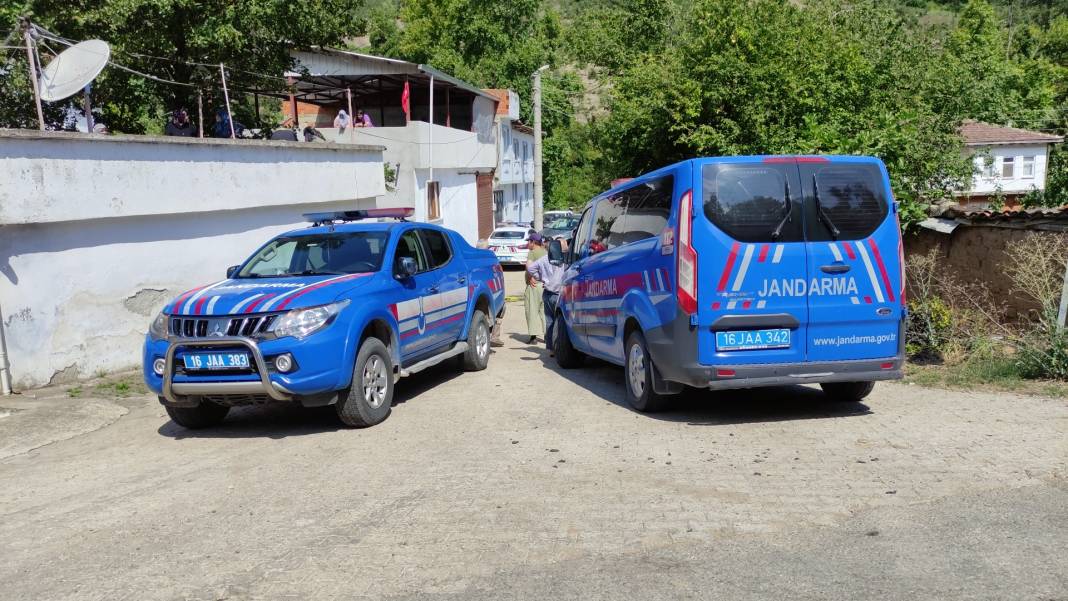 Bursa'da traktörün altında kalarak can verdi 6