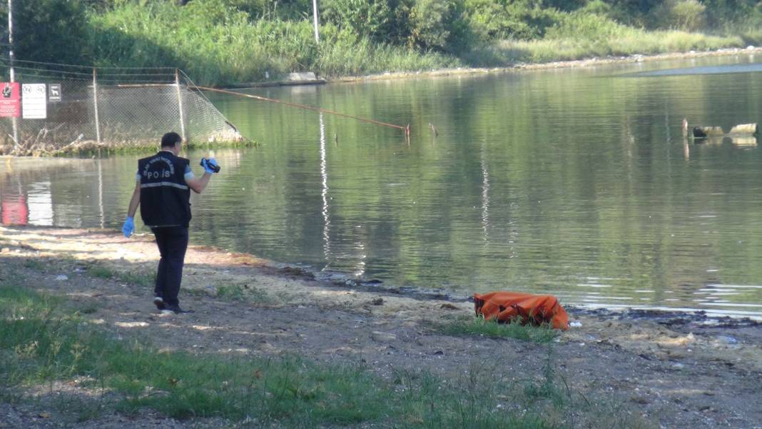 Kocaeli'de denizde ceset bulundu 9